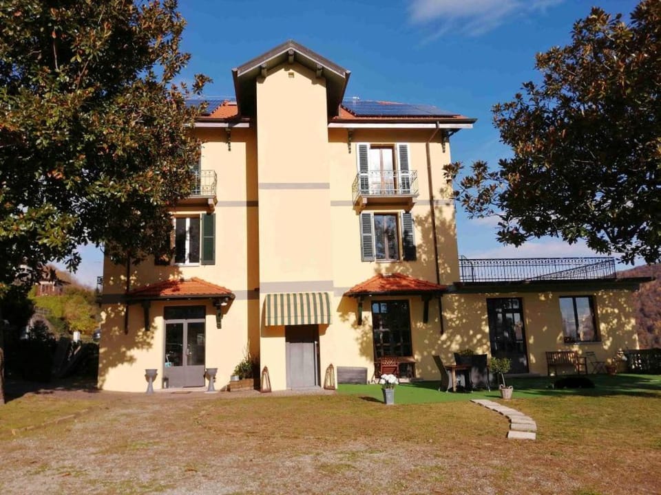 Property building, Facade/entrance