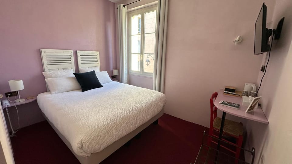 Bed, TV and multimedia, Coffee/tea facilities, Bedroom, wardrobe, air conditioner