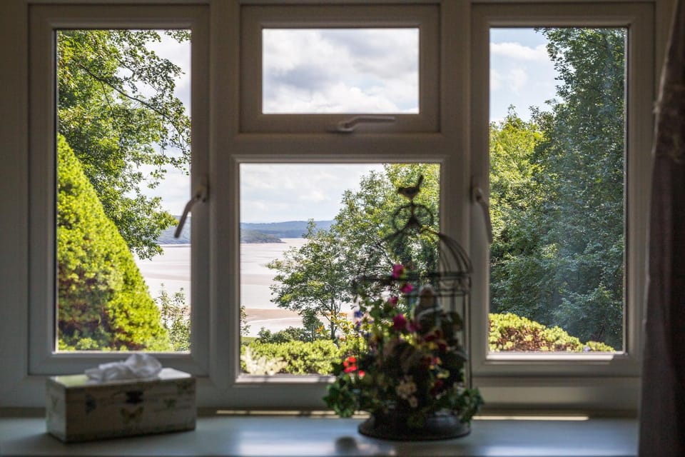 Sunrise Cottage, quaint and comfy by the Lake District House in England