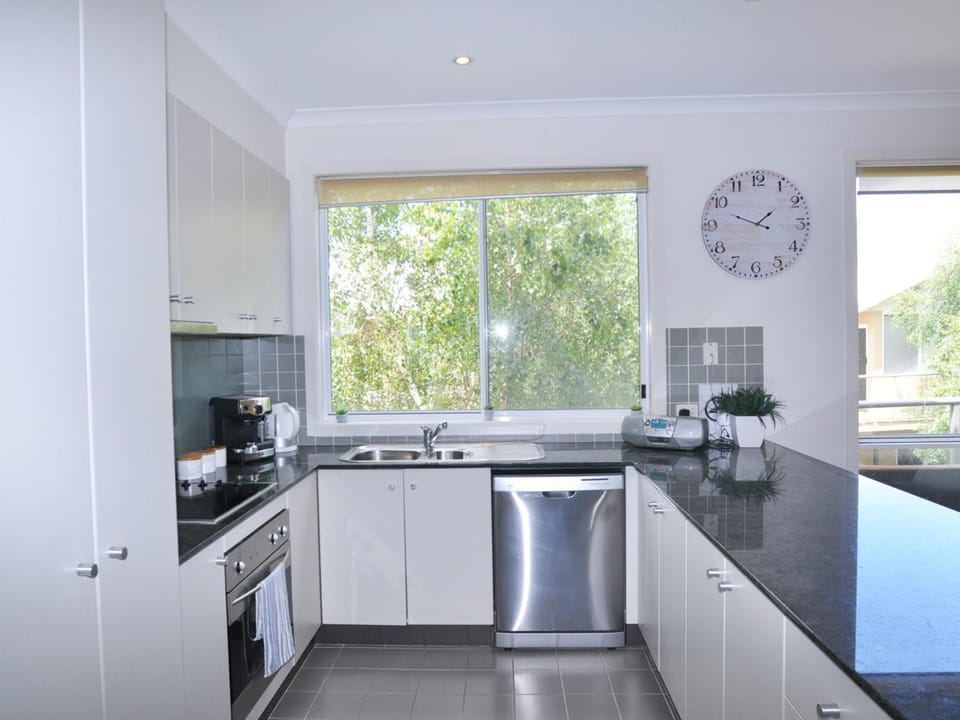 Sandpiper 3 - Close to Town and Beach House in Inverloch