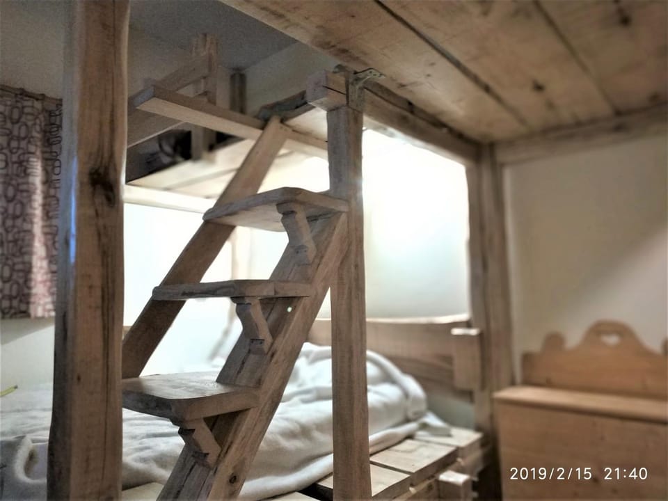 bunk bed