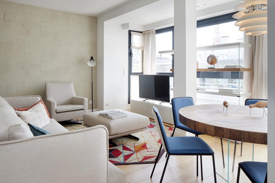 Living room, Dining area
