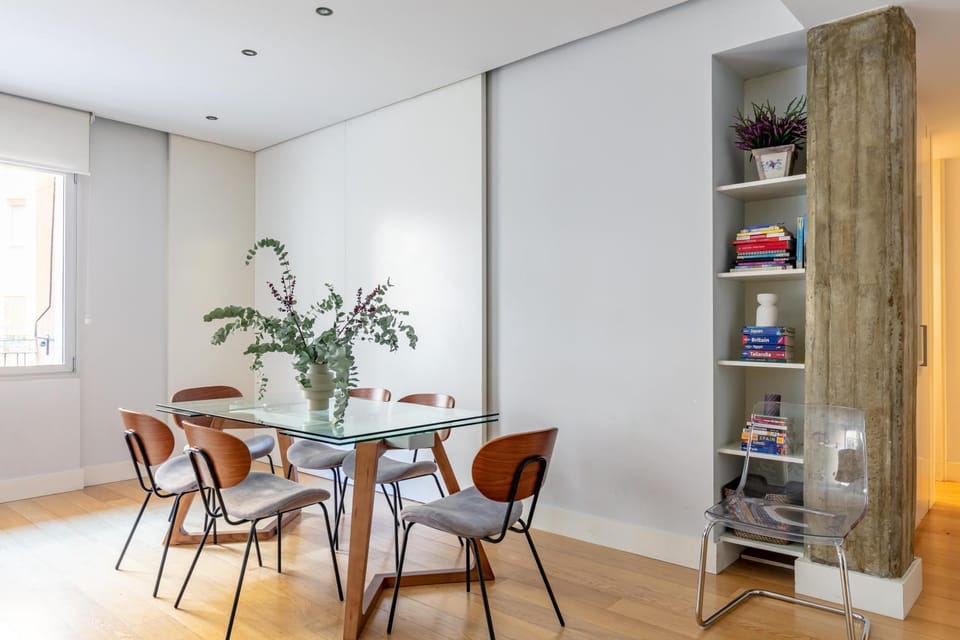 Heima Retiro Park-Ibiza Apartment in Madrid