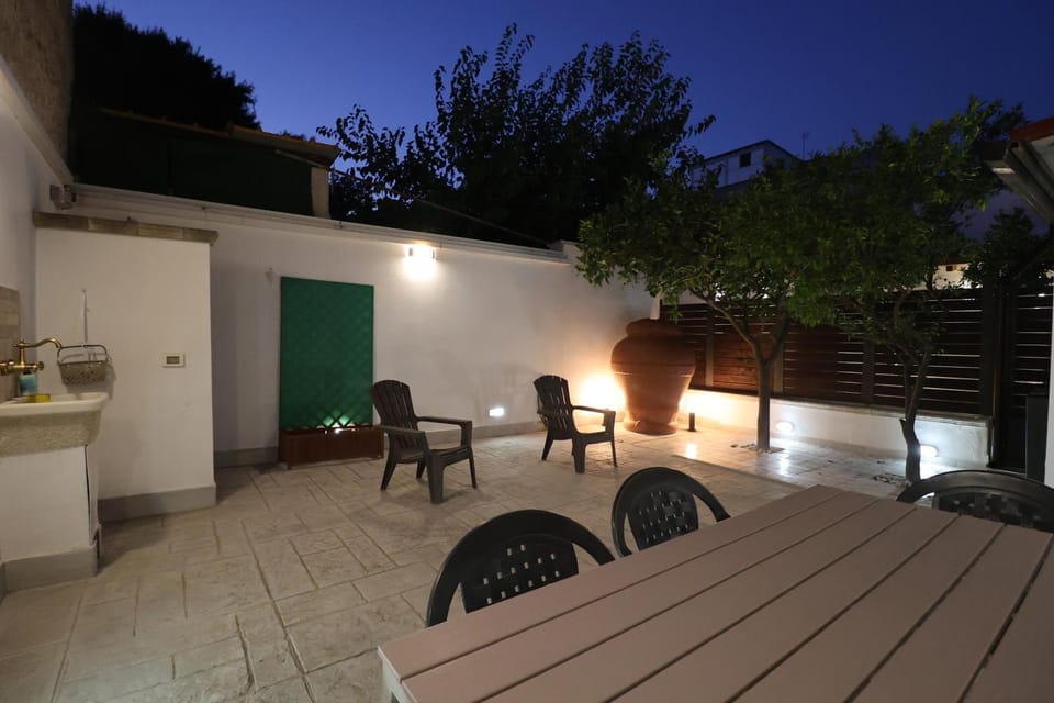 Patio, Night
