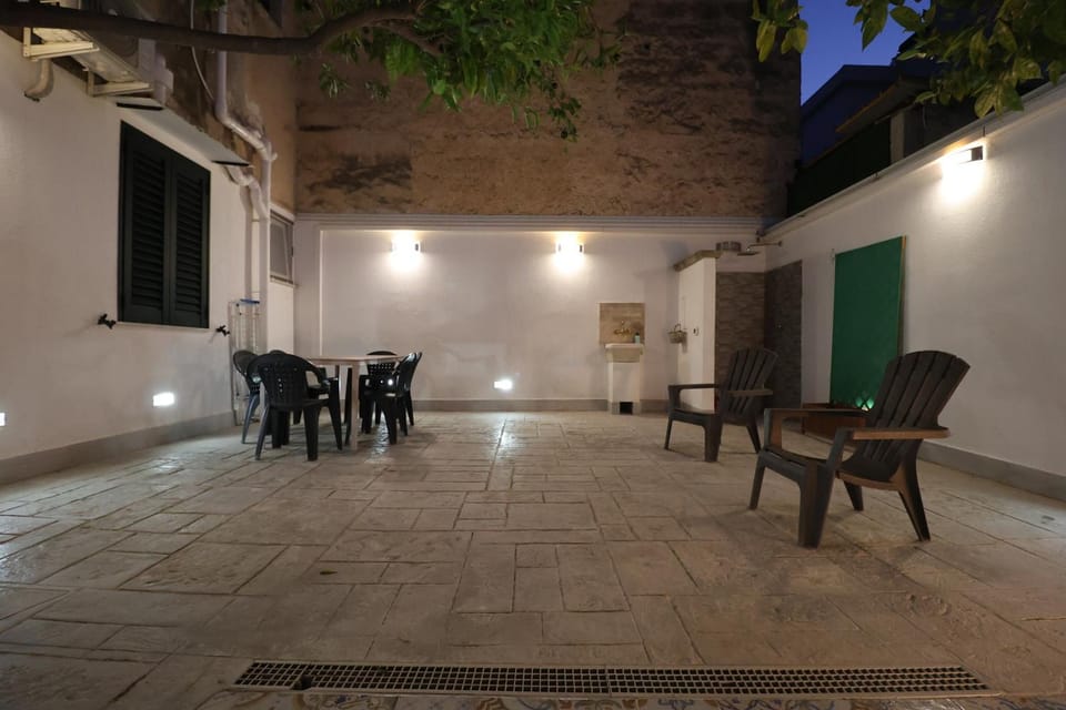 Patio, Night