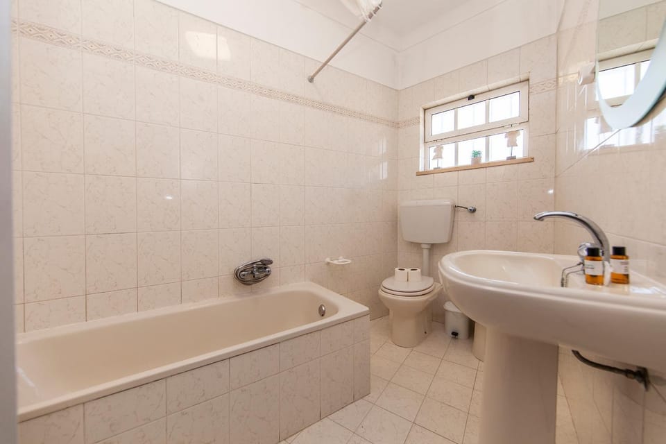Bathroom, Bath