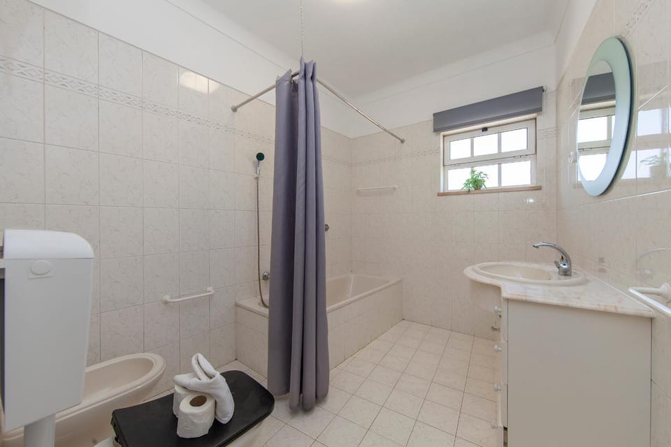 Toilet, Bathroom, Bath