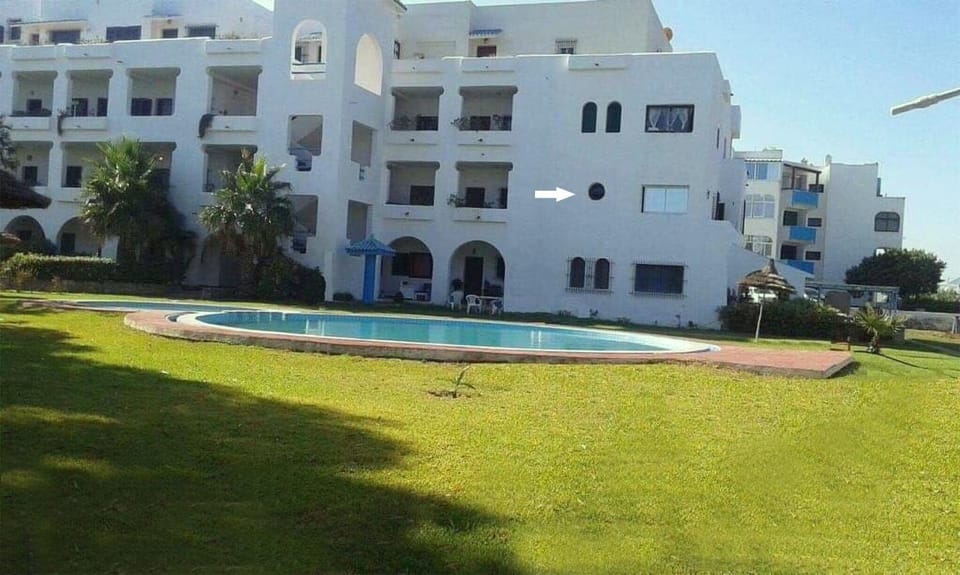 Garden, Garden, Swimming pool, Swimming pool