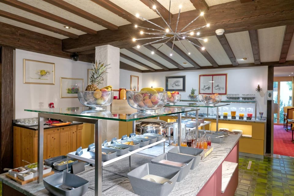 Breakfast, Buffet breakfast