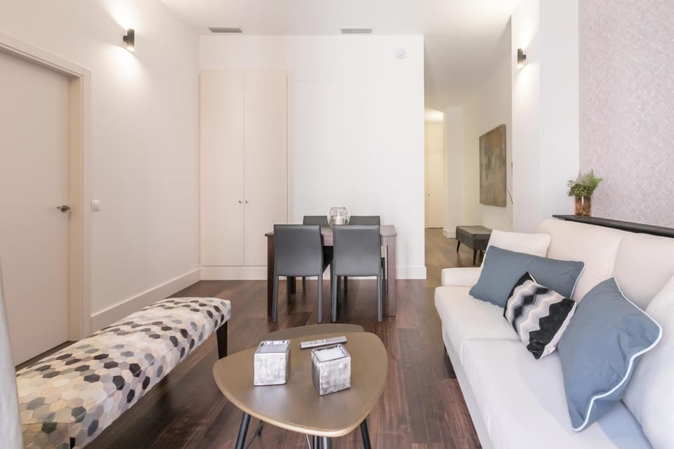 Communal lounge/ TV room, Living room