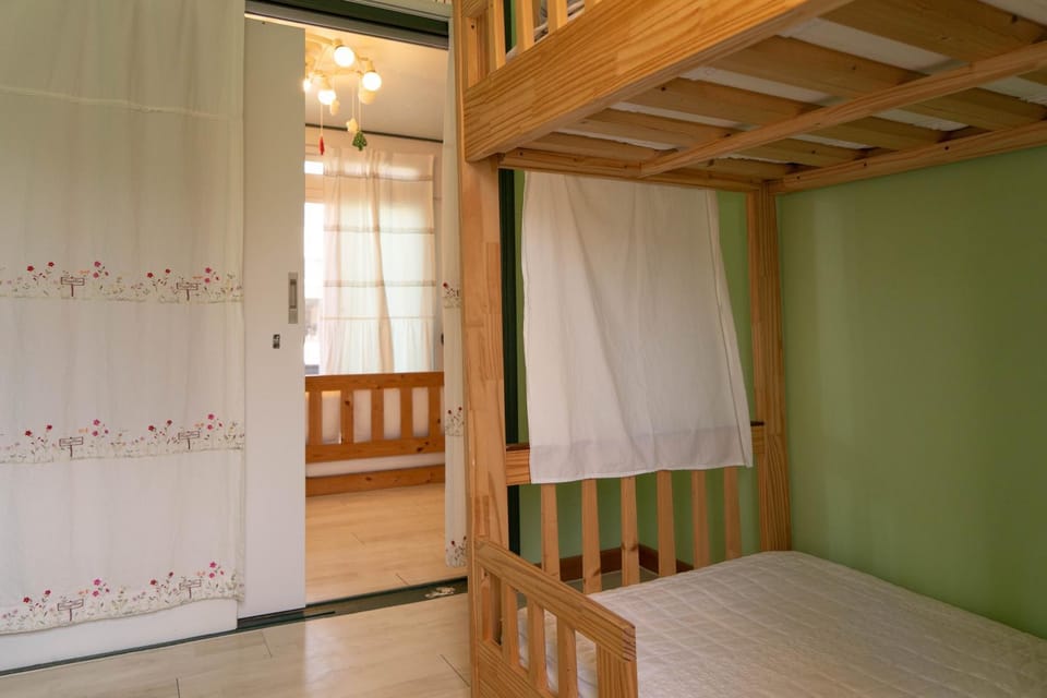 Hello Project Guesthouse Bed and Breakfast in South Korea