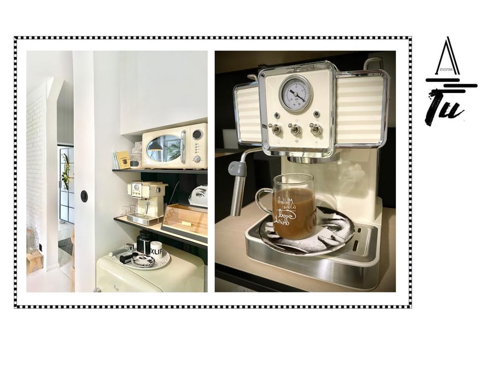 Coffee/tea facilities, minibar