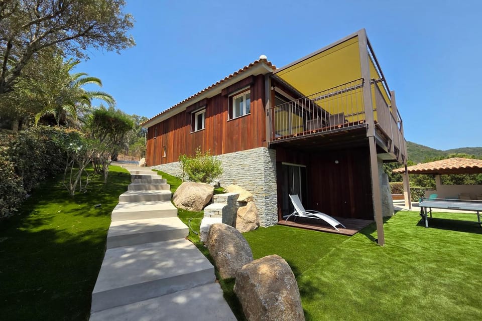 CASA FUNTA - villa T5 - vue mer- piscine Villa in Zonza