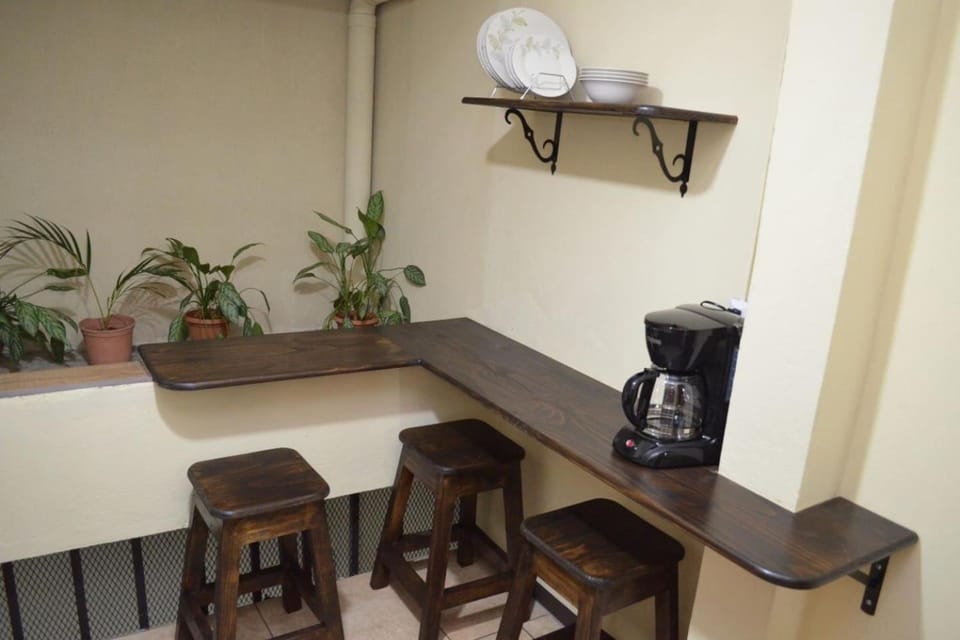 #4 Private room close to Airport Apartment in Alajuela