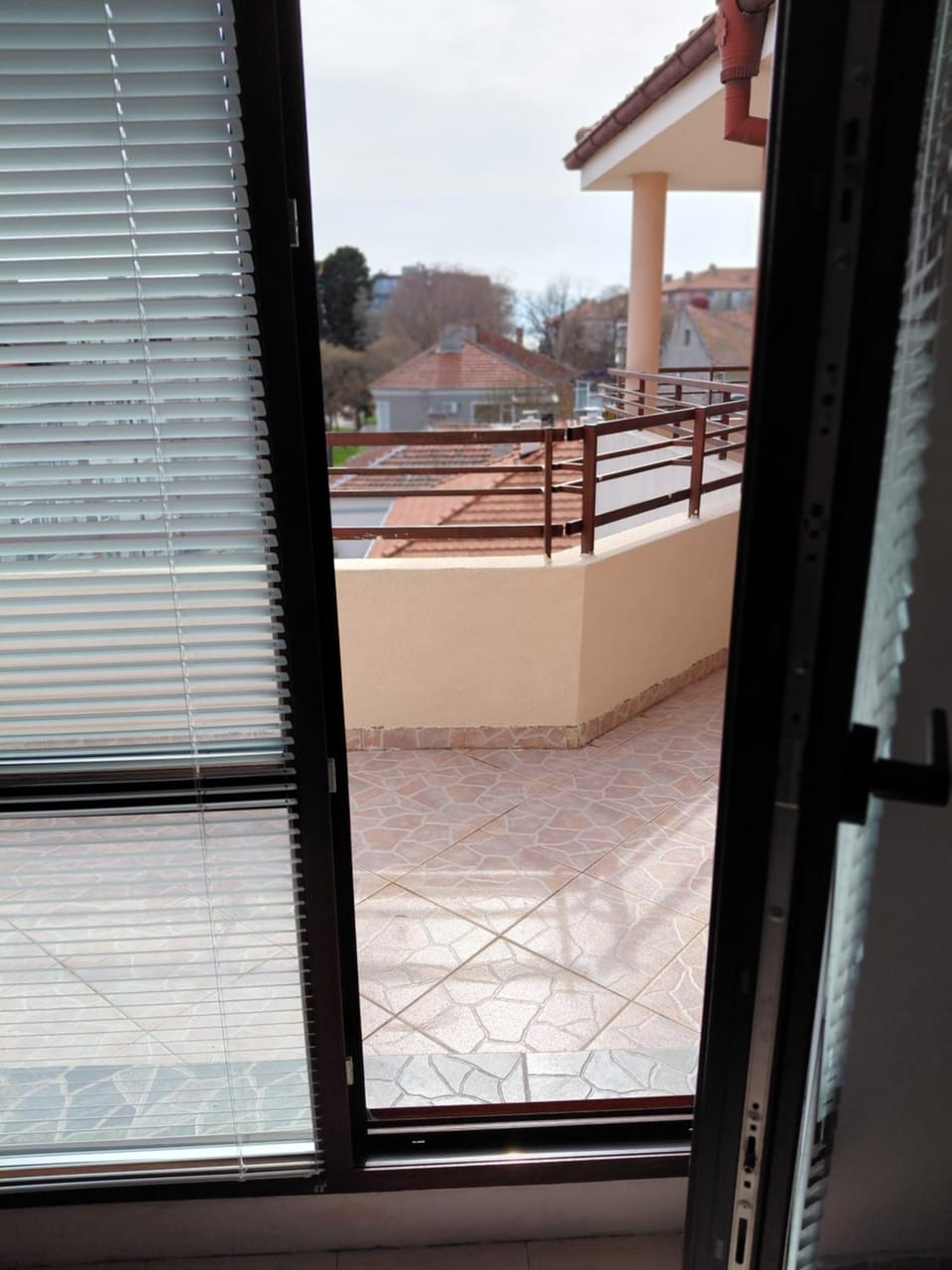Студиа Мансарда Ненови Apartment in Pomorie