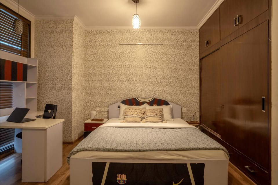 Bed, Photo of the whole room, Bedroom, hair dresser, wardrobe