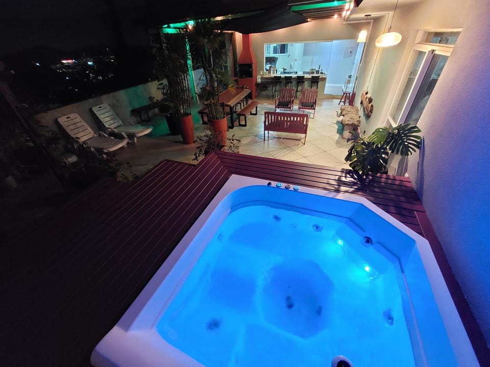 Jurere Cobertura 400m do Mar vista linda Apartment in Florianopolis