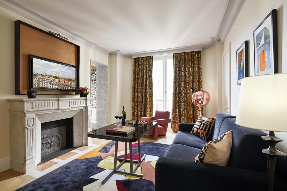 Living room, Photo of the whole room