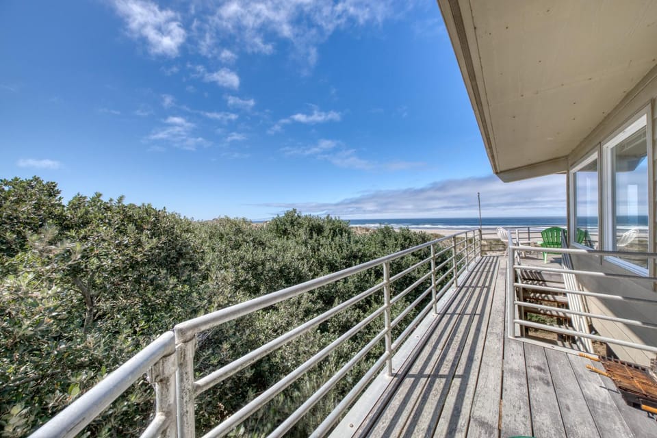 Coast Haven - 2 Bed 2 Bath Vacation home in Bandon Dunes House in Oregon