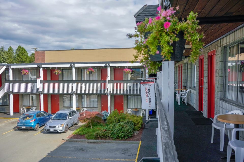 Thunderbird Motor Inn Motel in Duncan