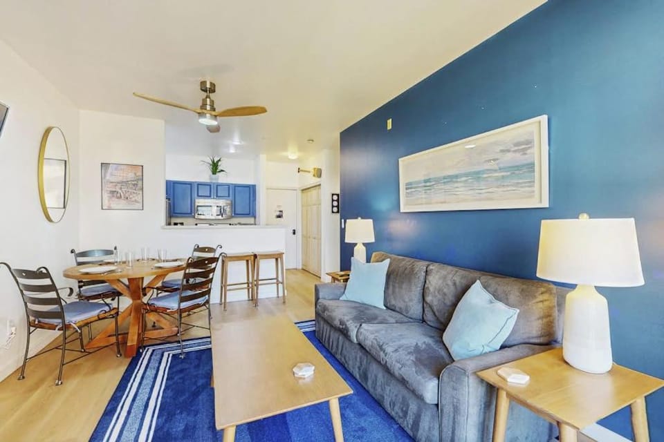 Sapphire of Belltown Court Apartment in Belltown