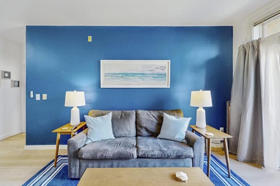 Sapphire of Belltown Court Apartment in Belltown