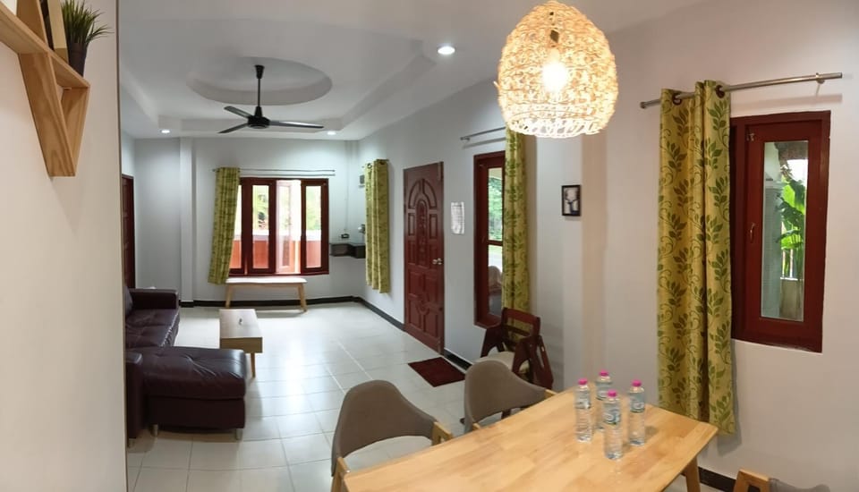 2BR Villa near Bangtao beach , Tesco & MMA Bed and Breakfast in Choeng Thale