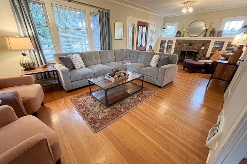 Lakefront Craftsman House in Green Lake