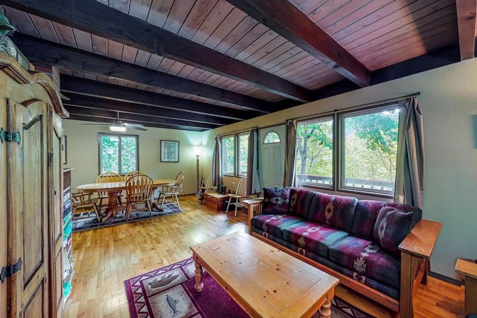 Ridge View Retreat - 3 Bed 2 Bath Vacation home in Lake Wenatchee House in Lake Wenatchee