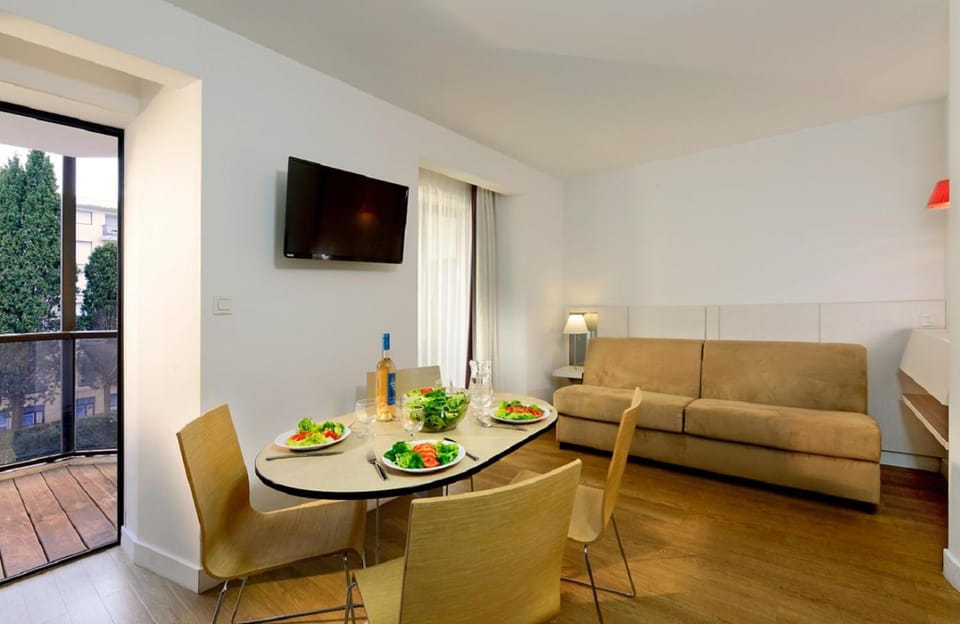 TV and multimedia, Bedroom