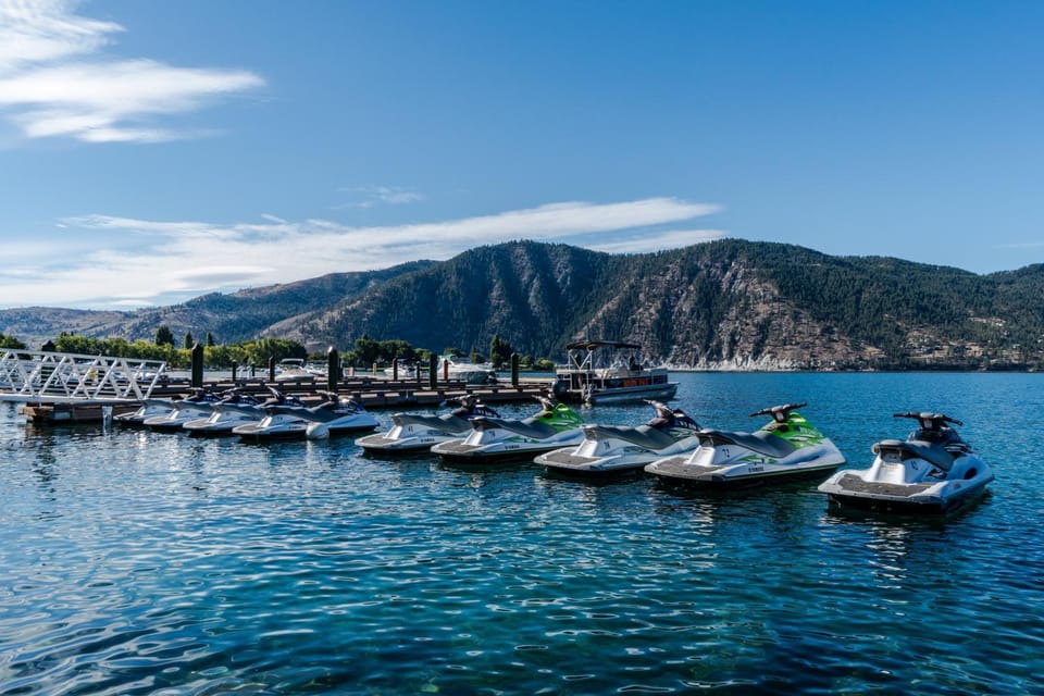 Cottage by the Lake House in Manson