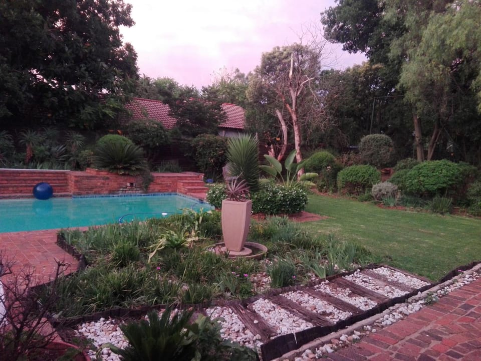 Garden, Pool view, Swimming pool