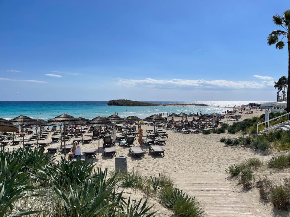 Nearby landmark, Natural landscape