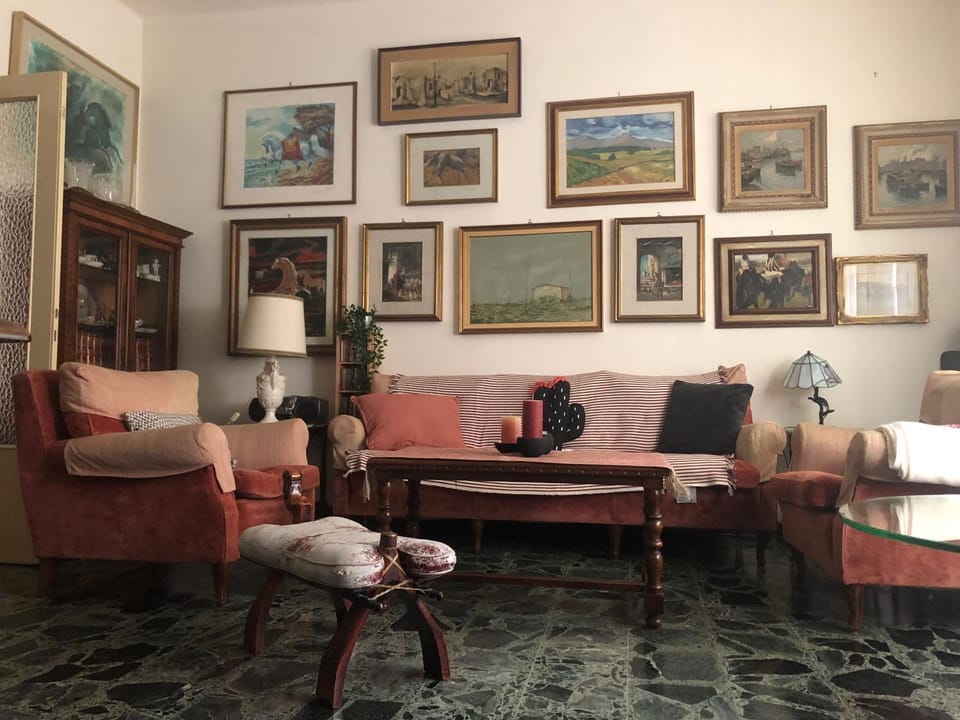 Communal lounge/ TV room, Living room
