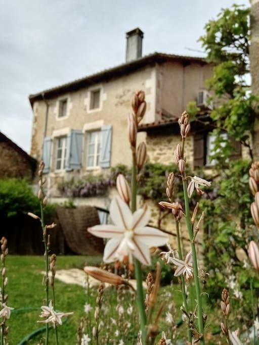 La Poste Saulgond House in Nouvelle-Aquitaine