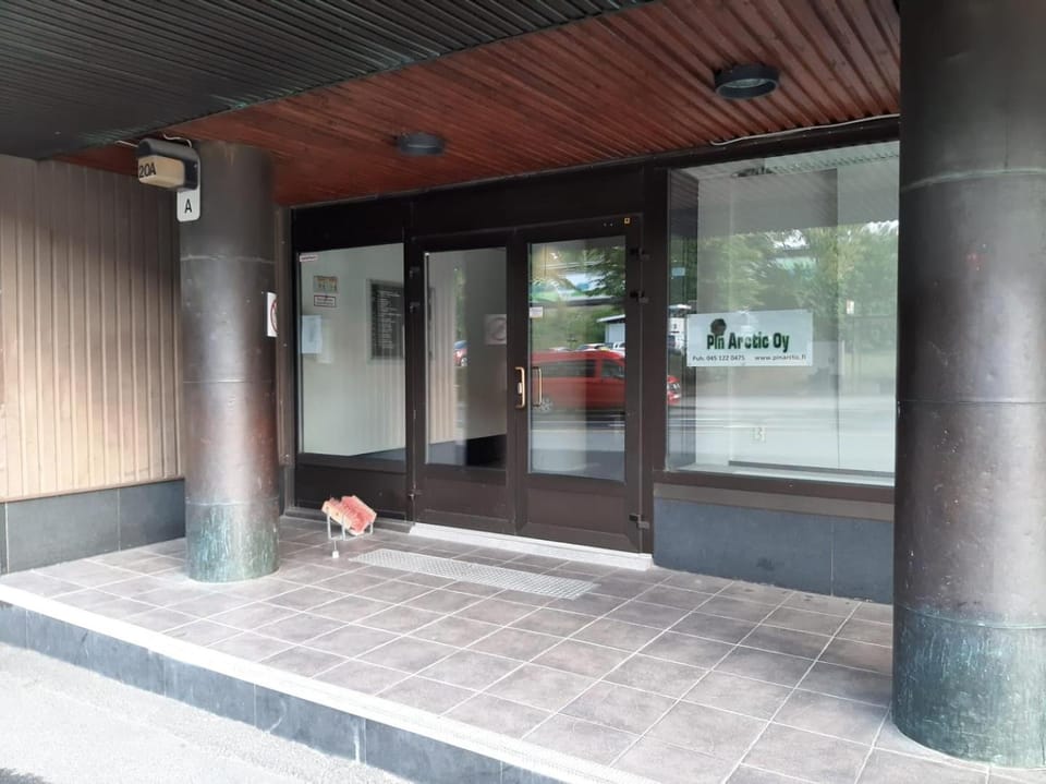 Facade/entrance
