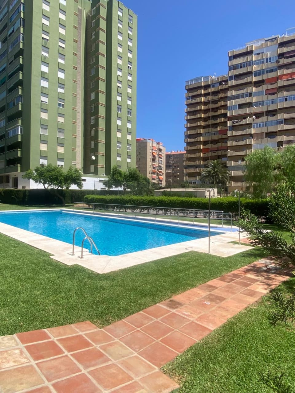 Piso en los boliches con vistazas 2 dormitorios Apartment in Fuengirola