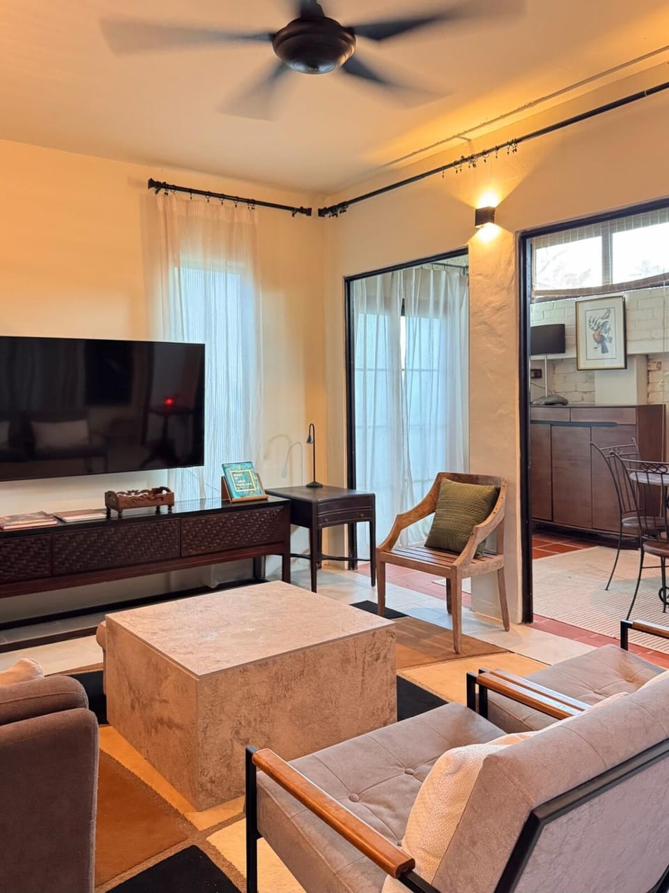 TV and multimedia, Seating area