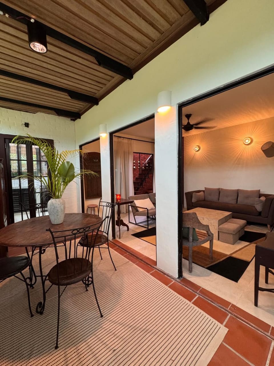 Living room, Dining area