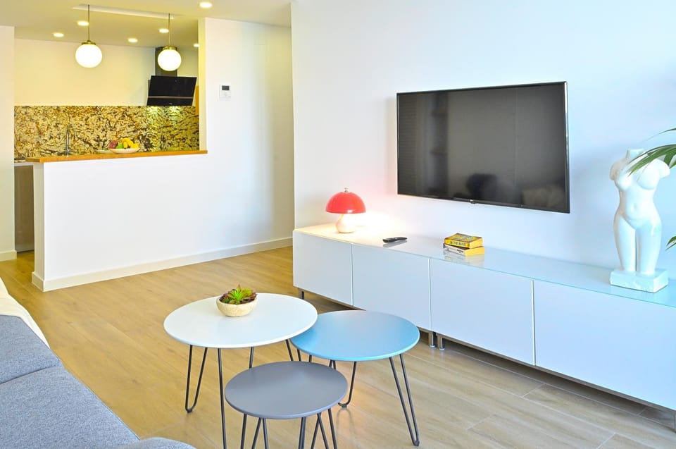 TV and multimedia, Living room, Dining area