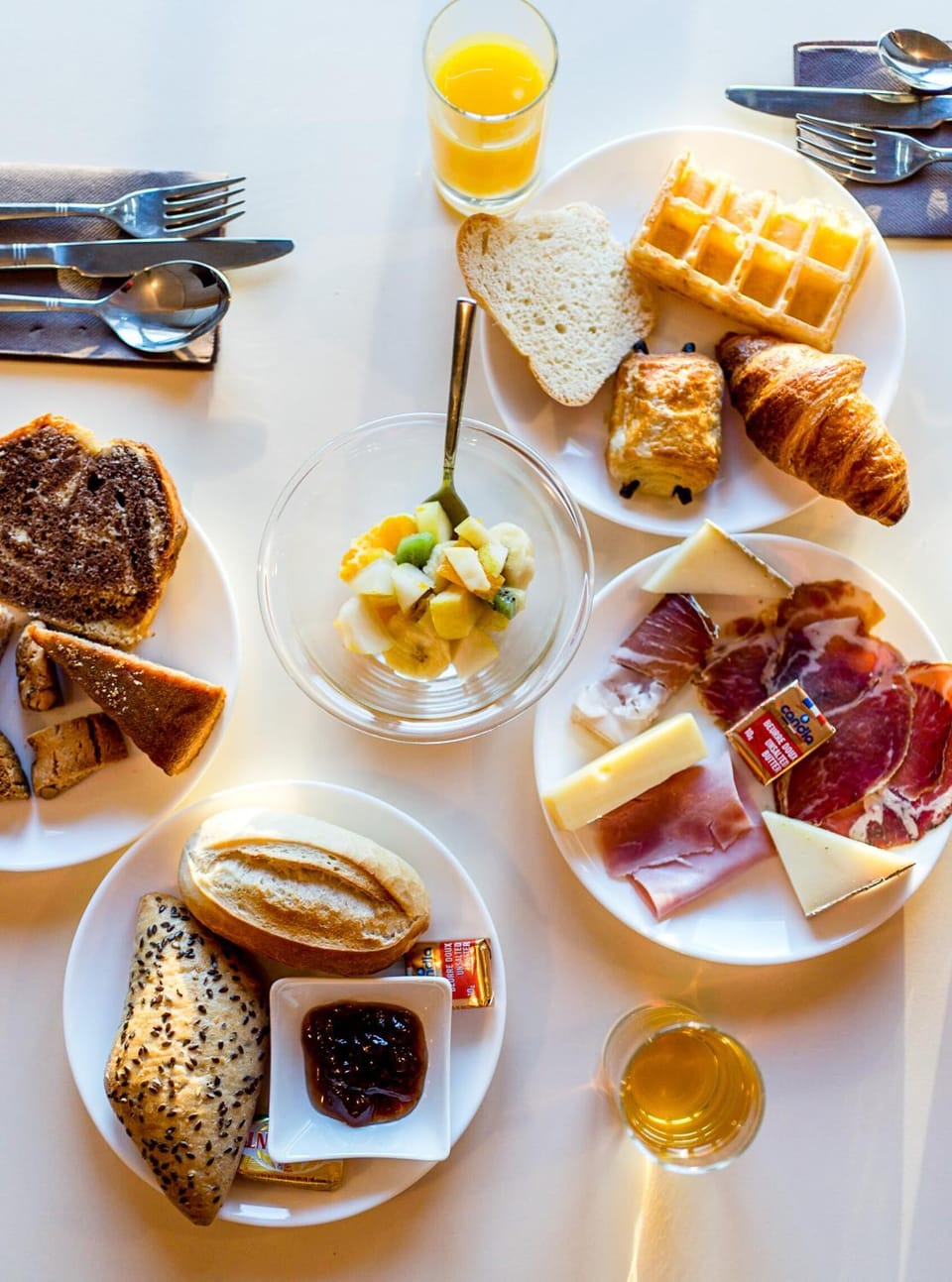 Food and drinks, Food, Breakfast, Continental breakfast, Buffet breakfast
