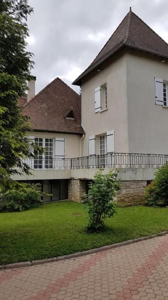 Property building, Day, Garden, Garden view