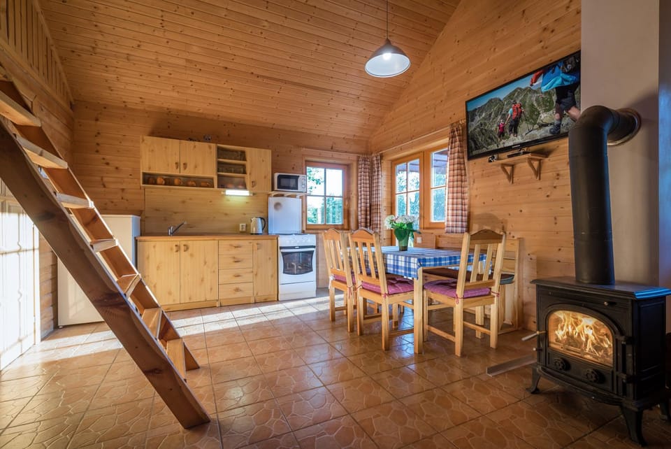 Kitchen or kitchenette, Living room, Dining area
