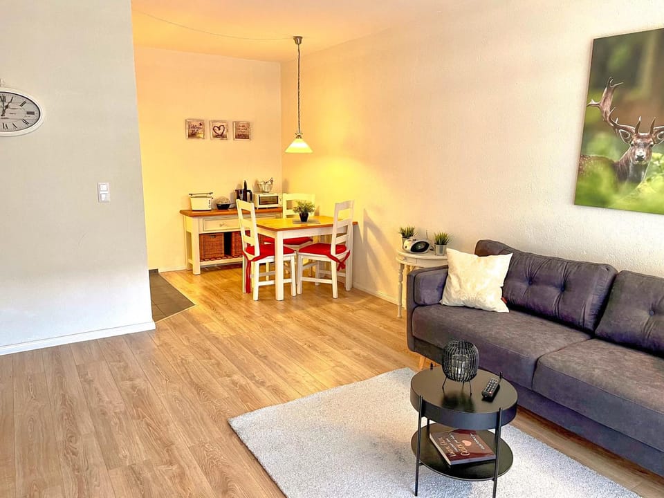 Living room, Seating area, Dining area, kitchen