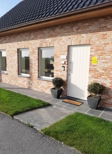 De Kromme Gracht House in Flanders