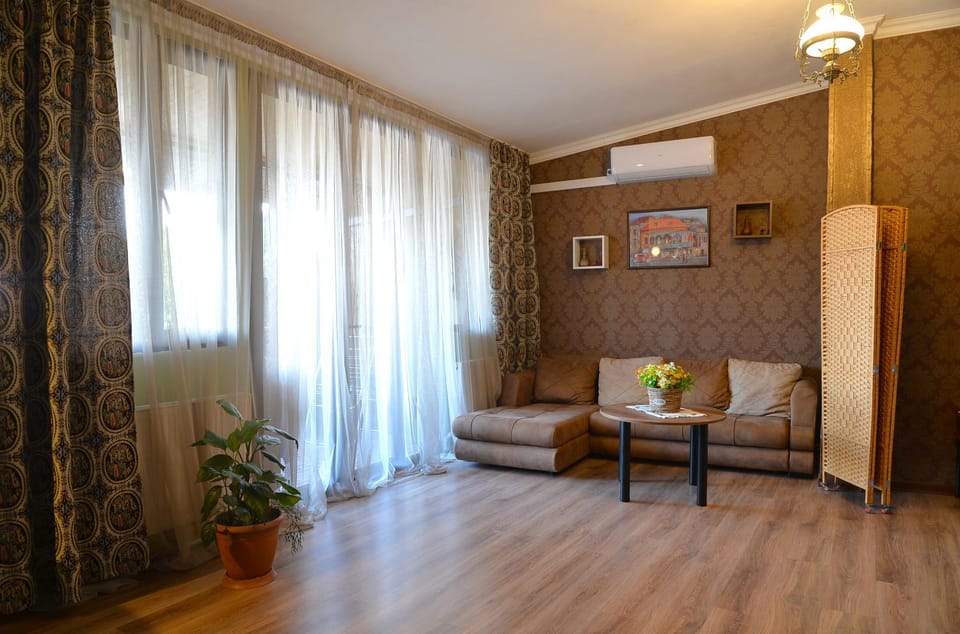Natia's apartment on Dadiani st. Apartment in Tbilisi, Georgia