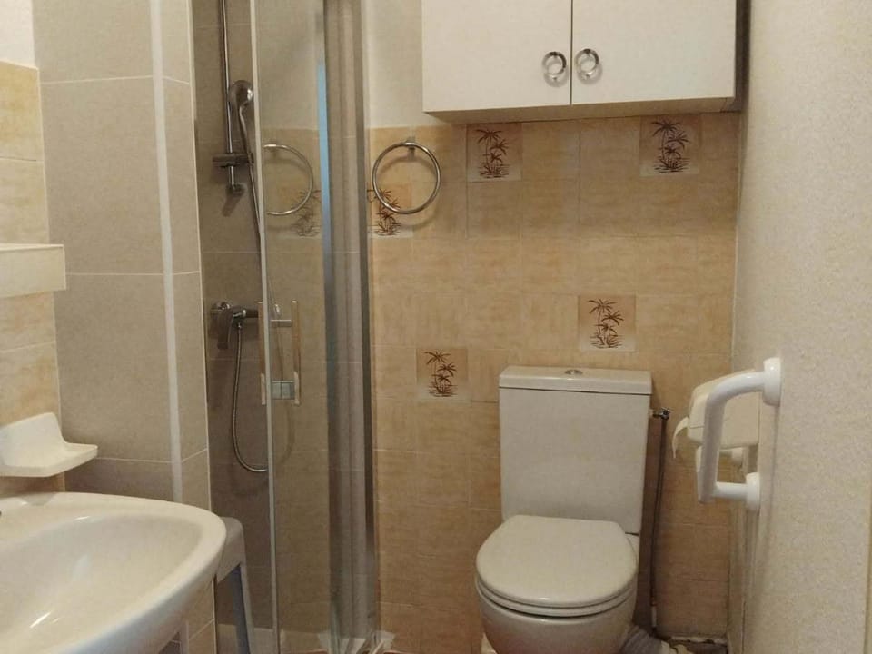 Studio cosy à Balaruc-les-Bains, animaux admis - FR-1-503-24 Apartment in Balaruc-les-Bains