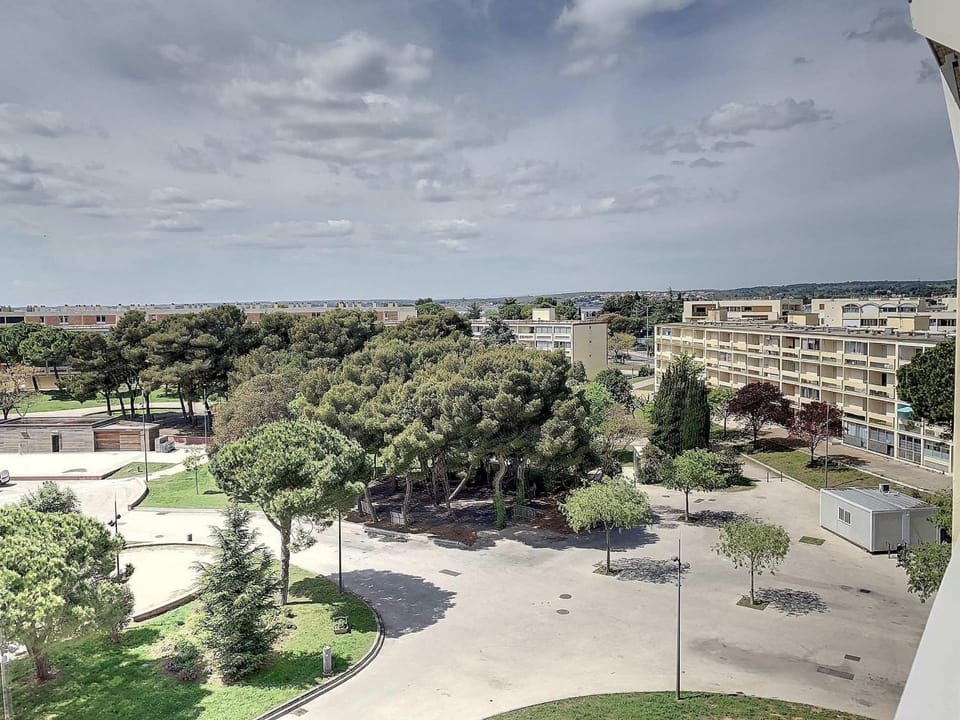 Appartement chaleureux avec balcon, animaux admis, pour cure ou vacances - FR-1-503-85 Apartment in Balaruc-les-Bains