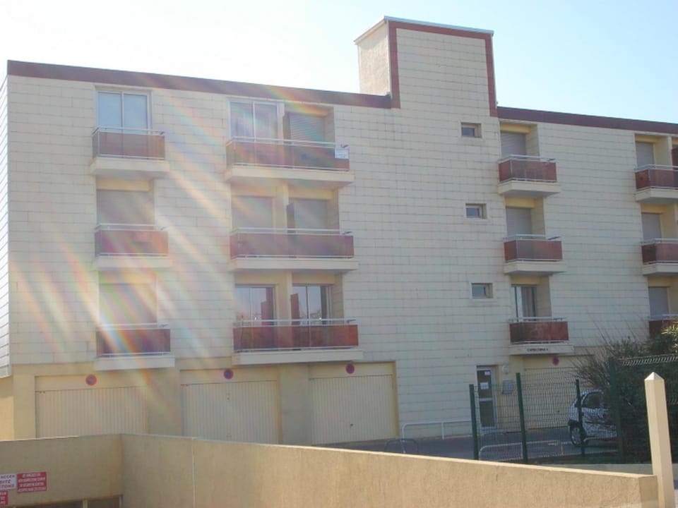 Studio proche Thermes Balaruc, Climatisé, Animaux admis - FR-1-503-87 Apartment in Balaruc-les-Bains