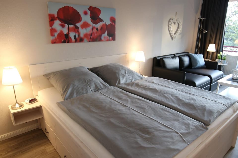 Bed, Photo of the whole room